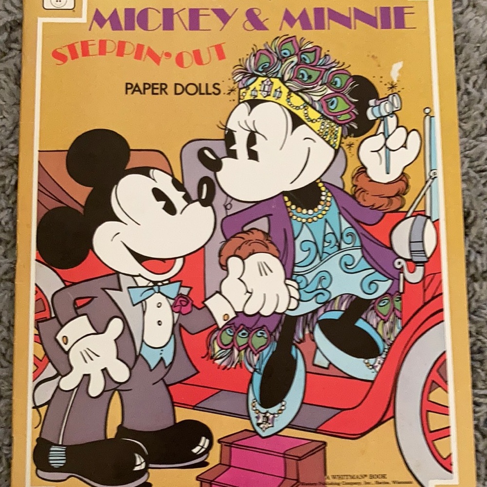 Mickey and Minnie paper dolls
